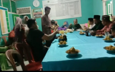 MTs Al Mujahidin Ciptodadi Gelar Buka Bersama, Pererat Kebersamaan Keluarga Besar Madrasah